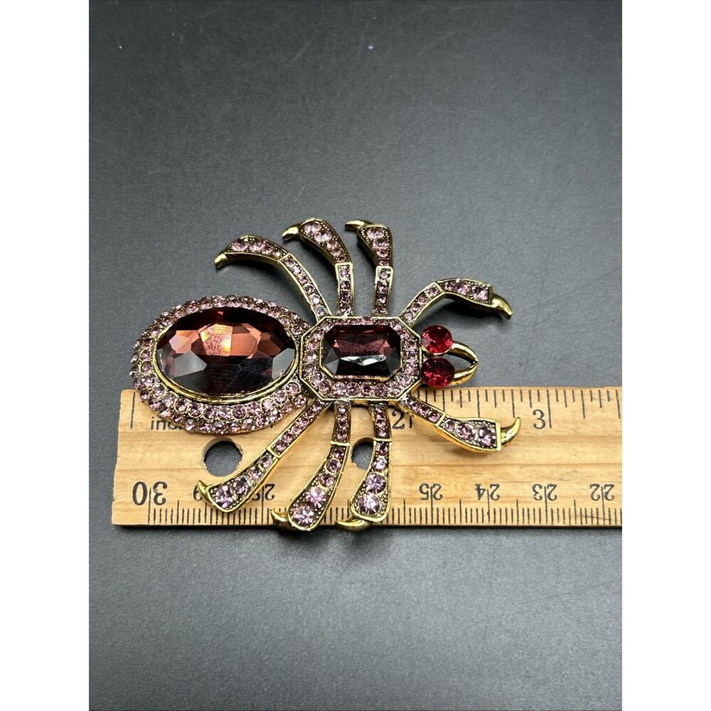 Egyptian Revival Spider Pin Brooch Gold tone 2 3/4” Pink/purple Modern Repro - Picture 3 of 5